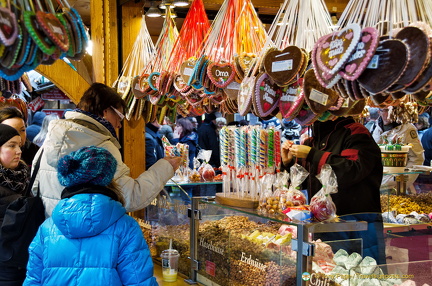 Lebkuchen hearts and other sweets